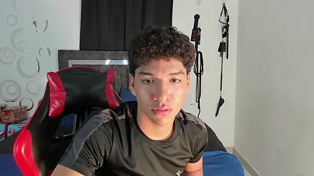 Snapshot of Maximiliano_Khalil chatting on 01.16.26 Maximiliano Khalil online show from 01.16.26