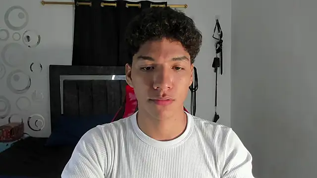 Snapshot of Maximiliano_Khalil chatting on 01.17.26 Maximiliano Khalil online show from 01.17.26