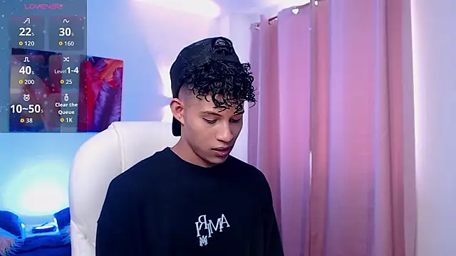 KamiSuarez online show from 03.04.26