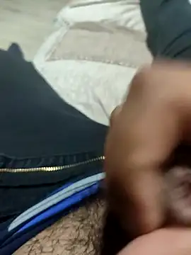 Snapshot of lopess06 chatting on 10.28.25 lopess06 online show from 10.28.25