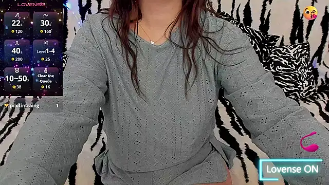 GlowMimi online show from 11.02.25