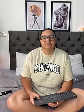 Snapshot of Gemini_Lanzo chatting on 11.04.25 Gemini Lanzo online show from 11.04.25