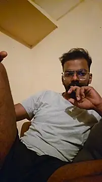 Snapshot of nithinrr chatting on 11.10.25 nithinrr online show from 11.10.25