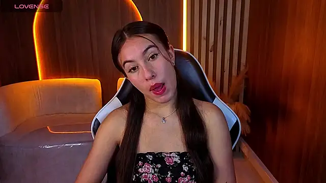 Nikka Tx online show from 04.14.26