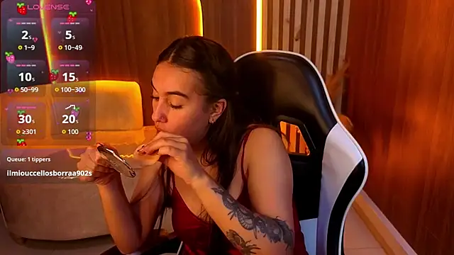 Nikka Tx online show from 04.15.26