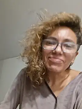 loveryvicky online show from 11.15.25