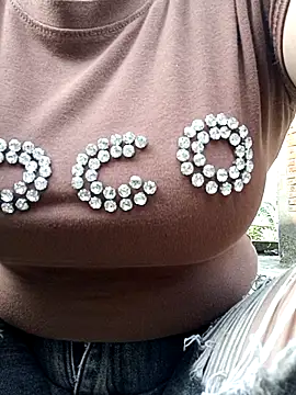 yoyo-mi online show from 04.14.26