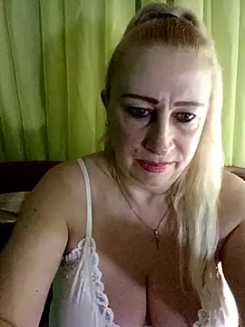 Snapshot of Esenia505 chatting on 03.15.26 Esenia505 online show from 03.15.26