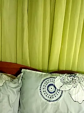 Snapshot of Esenia505 chatting on 04.09.26 Esenia505 online show from 04.09.26