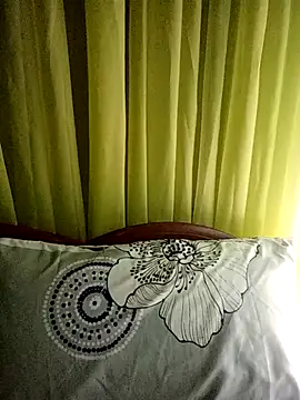 Snapshot of Esenia505 chatting on 04.11.26 Esenia505 online show from 04.11.26