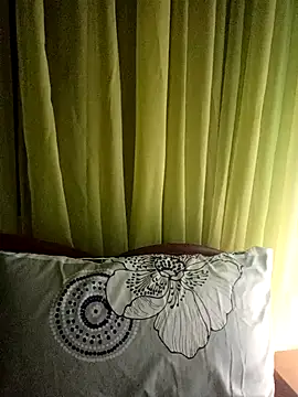 Snapshot of Esenia505 chatting on 04.12.26 Esenia505 online show from 04.12.26