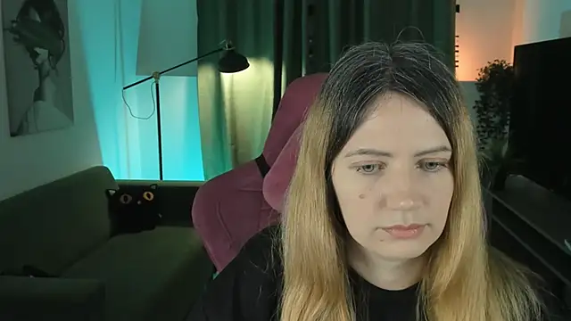 AleksaLaurent online show from 11.13.25