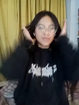 Skay bluee online show from 11.16.25