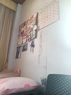 Skay bluee online show from 12.15.25