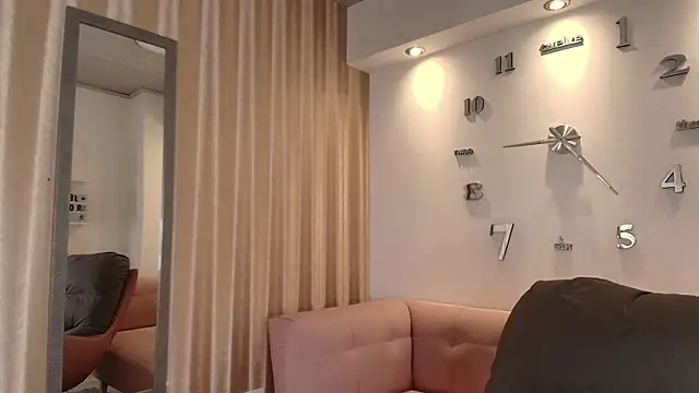 KamyGlam online show from 04.15.26