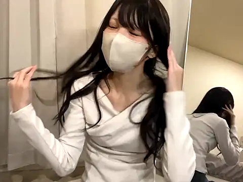 eroeroMiYUeroeo online show from 11.04.25