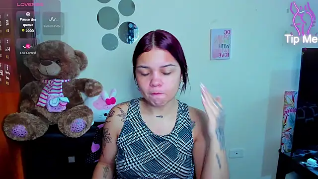 Emma boo online show from 04.04.26