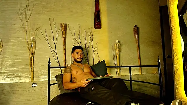 OwenScott online show from 10.31.25