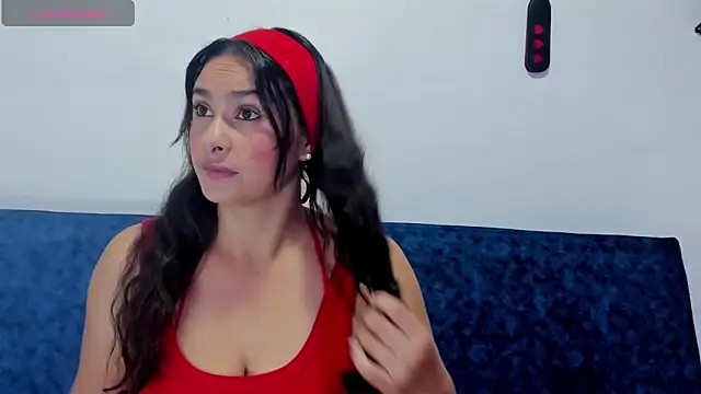 Isa-Giraldo online show from 04.17.26