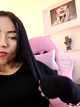 Loanna stella online show from 11.05.25