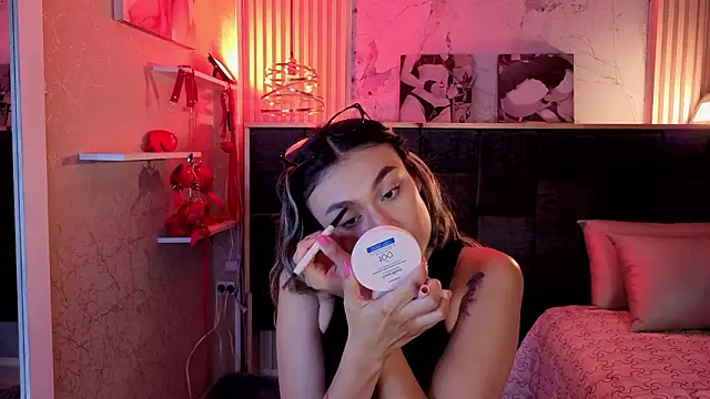 Im-Lola online show from 02.21.26