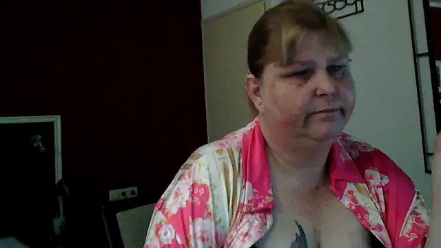 Sylviastar46 online show from 05.19.26