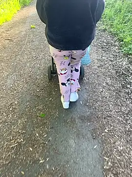 Teeny-Slut18 online show from 04.29.26