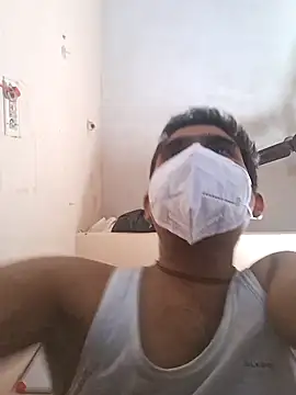 Snapshot of Healthy18 chatting on 11.12.25 Healthy18 online show from 11.12.25