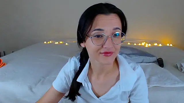 Snapshot of Dorotty_ chatting on 11.02.25 Dorotty online show from 11.02.25