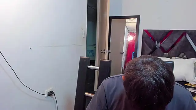 MollyandFher online show from 11.17.25