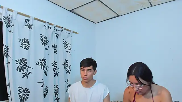 MollyandFher online show from 12.18.25