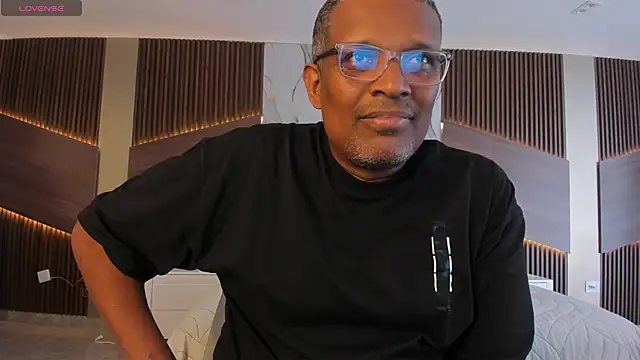 Snapshot of Technical-test chatting on 10.30.25 Technical-test online show from 10.30.25