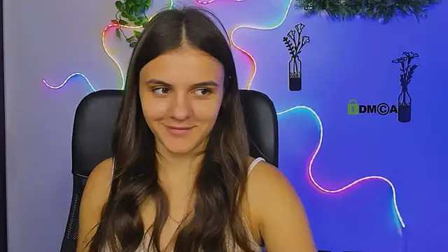 lisa dark  online show from 07.13.26