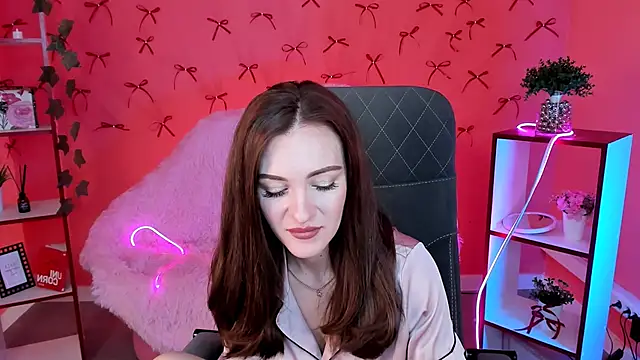 EdnaThomus online show from 11.08.25