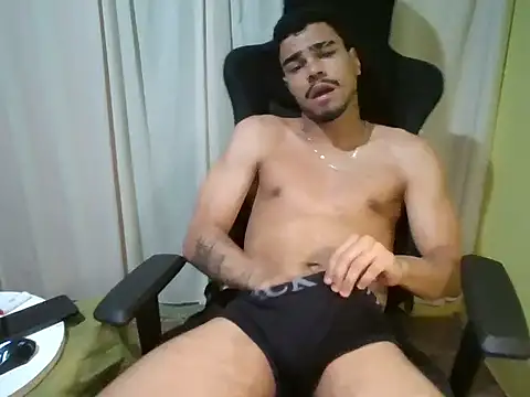 Snapshot of Joao_BRL chatting on 11.23.25 Joao BRL online show from 11.23.25