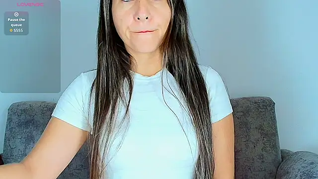 alana pink95 online show from 12.18.25