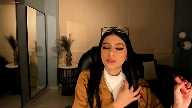 BellaConnorX online show from 12.02.25