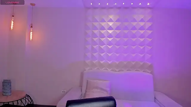 BellaConnorX online show from 07.15.26