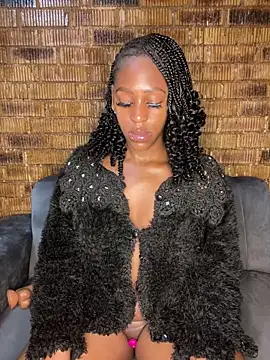 SP1CY MOMMY online show from 11.18.25