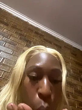 SP1CY MOMMY online show from 11.23.25