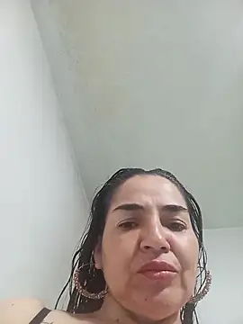 Snapshot of MaryRoze_ chatting on 06.15.26 MaryRoze online show from 06.15.26