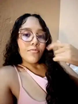 Snapshot of Sweett_Ladie chatting on 10.31.25 Sweett Ladie online show from 10.31.25