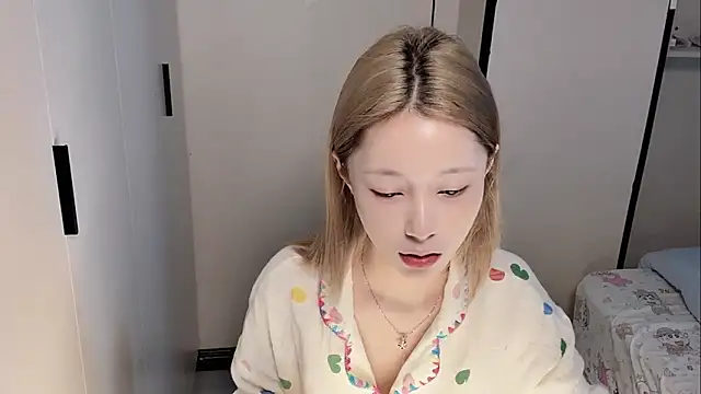 yuyu-33 online show from 03.06.26