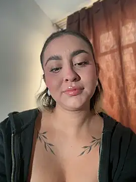 Elina Hills online show from 04.13.26