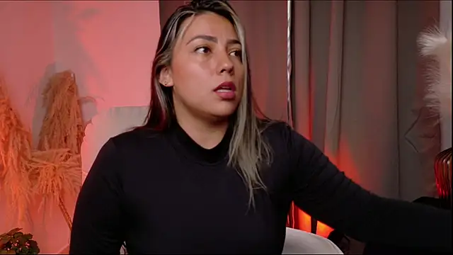 Zara Nova online show from 07.12.26