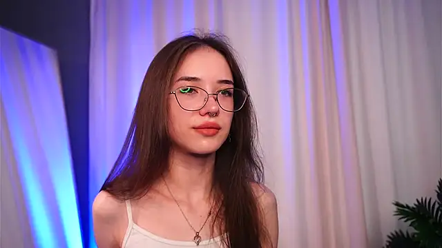 tinyanie online show from 11.12.25