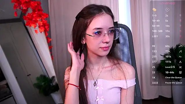 tinyanie online show from 11.19.25