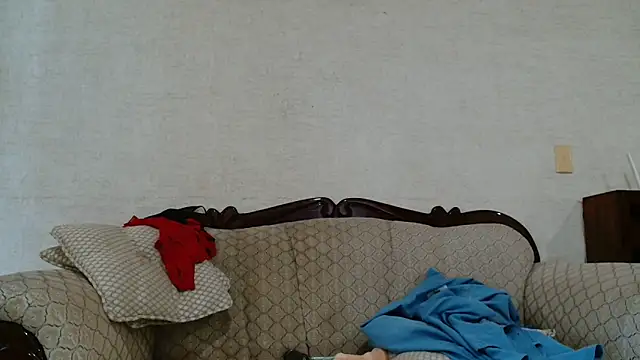 Snapshot of Kia_mx chatting on 12.15.24 Kia mx online show from 12.15.24