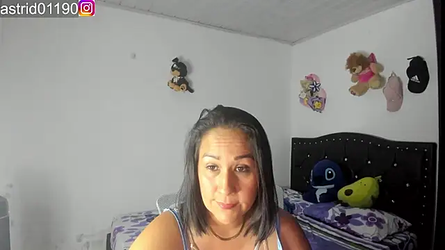 Snapshot of astrid_sexy1 chatting on 11.05.25 astrid sexy1 online show from 11.05.25