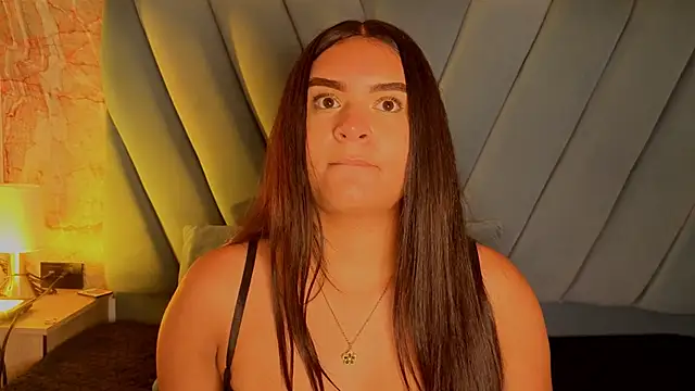 amarahanks1 online show from 11.08.25